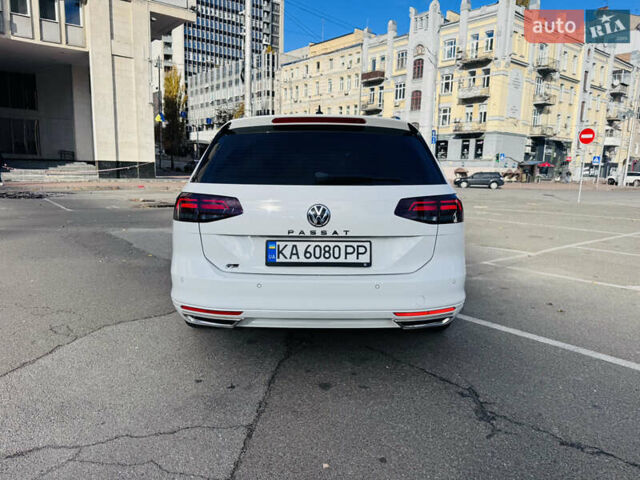 Белый Фольксваген Пассат, объемом двигателя 1.97 л и пробегом 275 тыс. км за 16499 $, фото 24 на Automoto.ua