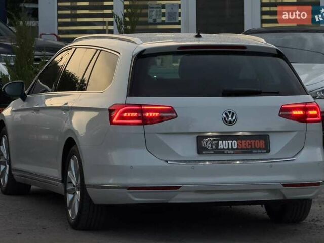 Белый Фольксваген Пассат, объемом двигателя 1.97 л и пробегом 180 тыс. км за 21000 $, фото 7 на Automoto.ua