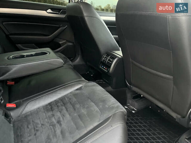 Белый Фольксваген Пассат, объемом двигателя 1.97 л и пробегом 267 тыс. км за 17890 $, фото 70 на Automoto.ua