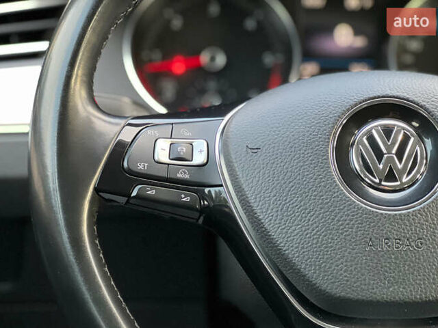 Белый Фольксваген Пассат, объемом двигателя 1.97 л и пробегом 205 тыс. км за 17500 $, фото 11 на Automoto.ua