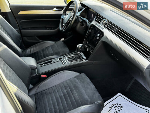 Белый Фольксваген Пассат, объемом двигателя 1.8 л и пробегом 170 тыс. км за 16500 $, фото 7 на Automoto.ua