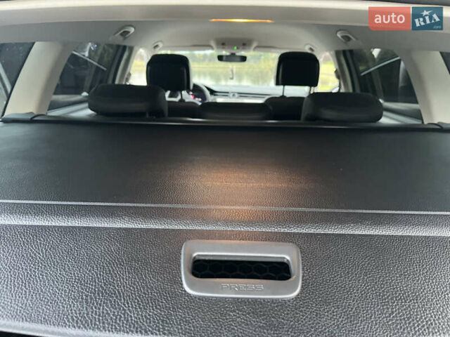 Белый Фольксваген Пассат, объемом двигателя 1.97 л и пробегом 267 тыс. км за 17890 $, фото 103 на Automoto.ua