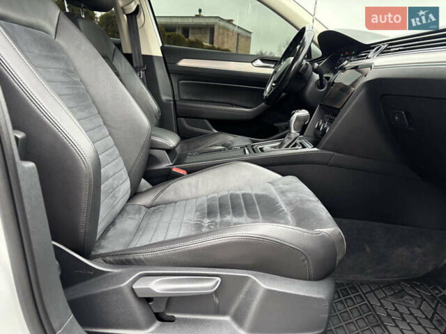 Белый Фольксваген Пассат, объемом двигателя 1.97 л и пробегом 268 тыс. км за 17890 $, фото 59 на Automoto.ua