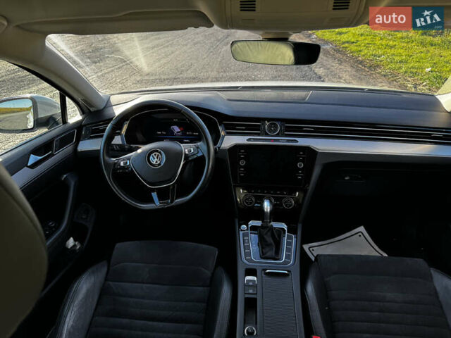 Белый Фольксваген Пассат, объемом двигателя 1.8 л и пробегом 170 тыс. км за 16500 $, фото 14 на Automoto.ua