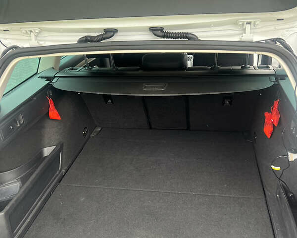 Білий Фольксваген Пассат, об'ємом двигуна 1.97 л та пробігом 260 тис. км за 20000 $, фото 7 на Automoto.ua