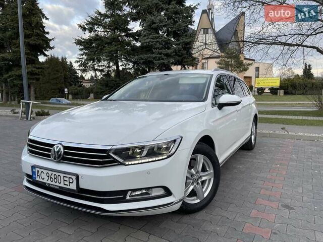 Білий Фольксваген Пассат, об'ємом двигуна 2 л та пробігом 181 тис. км за 18950 $, фото 1 на Automoto.ua