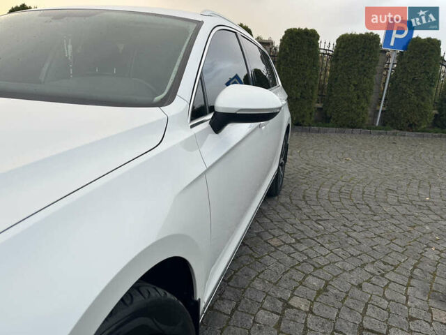 Белый Фольксваген Пассат, объемом двигателя 1.97 л и пробегом 267 тыс. км за 17890 $, фото 14 на Automoto.ua