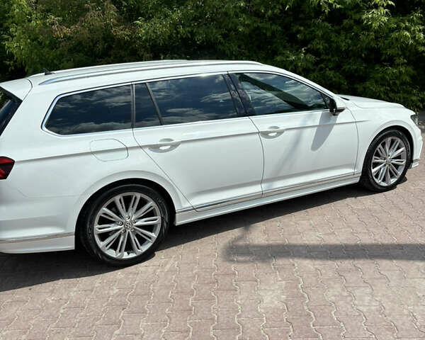 Белый Фольксваген Пассат, объемом двигателя 2 л и пробегом 212 тыс. км за 19500 $, фото 43 на Automoto.ua