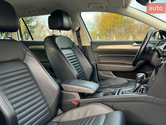 Белый Фольксваген Пассат, объемом двигателя 1.97 л и пробегом 205 тыс. км за 17500 $, фото 19 на Automoto.ua