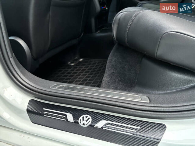 Белый Фольксваген Пассат, объемом двигателя 1.97 л и пробегом 269 тыс. км за 17890 $, фото 90 на Automoto.ua