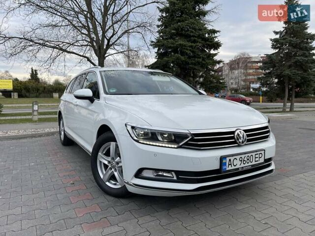 Білий Фольксваген Пассат, об'ємом двигуна 2 л та пробігом 181 тис. км за 18950 $, фото 6 на Automoto.ua