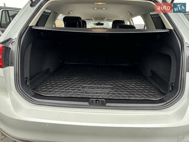 Белый Фольксваген Пассат, объемом двигателя 1.97 л и пробегом 268 тыс. км за 17890 $, фото 85 на Automoto.ua