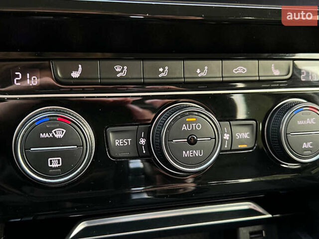 Белый Фольксваген Пассат, объемом двигателя 1.97 л и пробегом 205 тыс. км за 17500 $, фото 16 на Automoto.ua