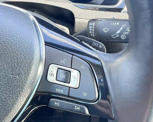 Белый Фольксваген Пассат, объемом двигателя 2 л и пробегом 205 тыс. км за 22200 $, фото 20 на Automoto.ua