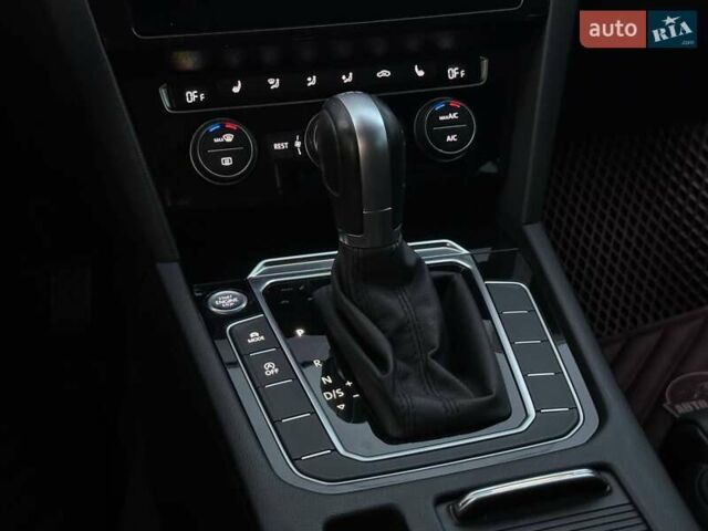 Белый Фольксваген Пассат, объемом двигателя 1.97 л и пробегом 180 тыс. км за 21000 $, фото 34 на Automoto.ua