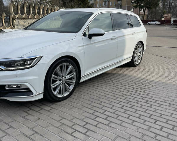 Белый Фольксваген Пассат, объемом двигателя 2 л и пробегом 212 тыс. км за 19500 $, фото 8 на Automoto.ua