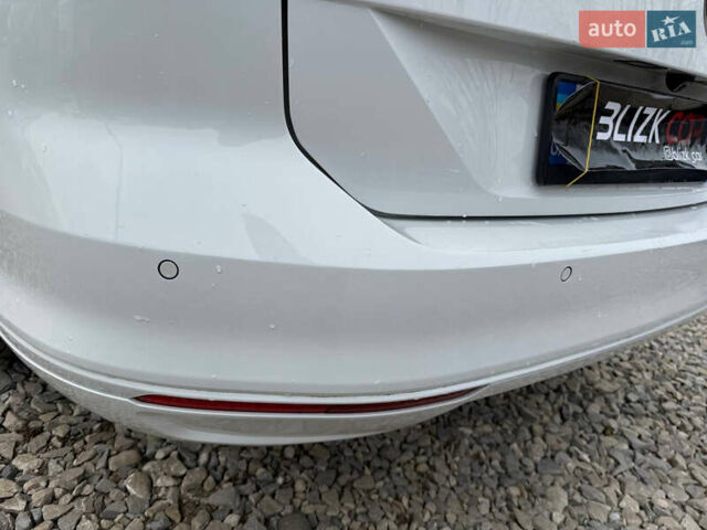 Белый Фольксваген Пассат, объемом двигателя 1.97 л и пробегом 188 тыс. км за 17550 $, фото 31 на Automoto.ua