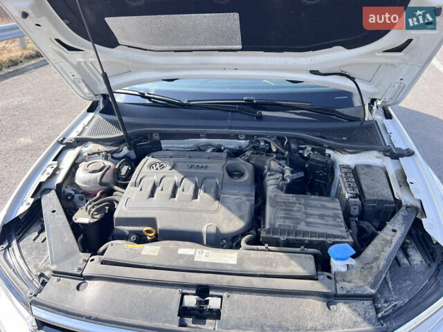 Белый Фольксваген Пассат, объемом двигателя 2 л и пробегом 205 тыс. км за 22200 $, фото 14 на Automoto.ua