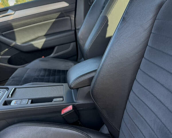 Білий Фольксваген Пассат, об'ємом двигуна 1.97 л та пробігом 225 тис. км за 19900 $, фото 14 на Automoto.ua