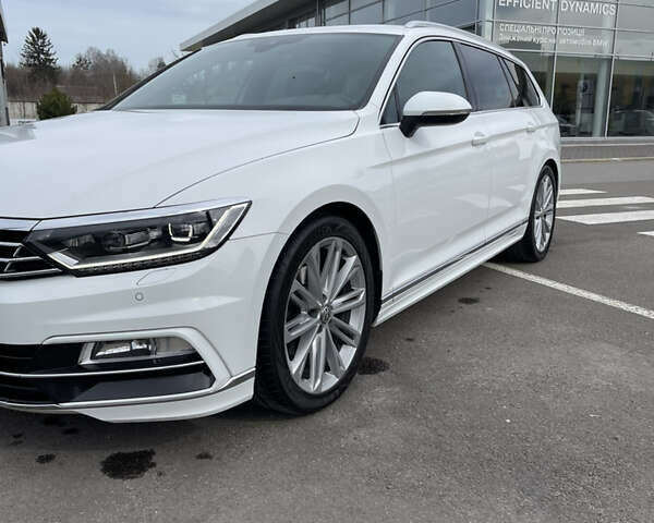 Белый Фольксваген Пассат, объемом двигателя 2 л и пробегом 212 тыс. км за 19500 $, фото 26 на Automoto.ua