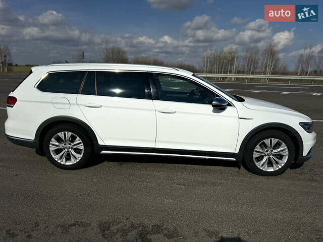 Белый Фольксваген Пассат, объемом двигателя 2 л и пробегом 205 тыс. км за 22200 $, фото 13 на Automoto.ua