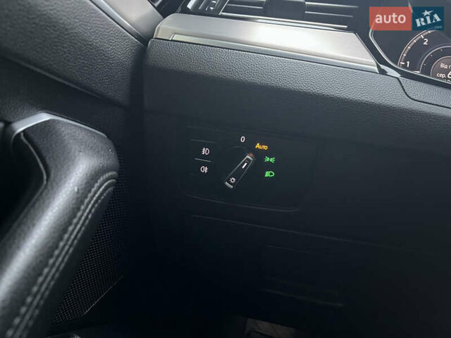 Белый Фольксваген Пассат, объемом двигателя 1.97 л и пробегом 267 тыс. км за 17890 $, фото 89 на Automoto.ua