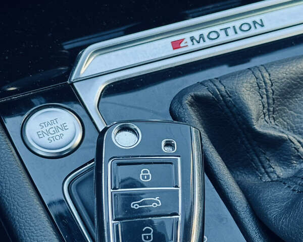 Белый Фольксваген Пассат, объемом двигателя 2 л и пробегом 223 тыс. км за 21500 $, фото 35 на Automoto.ua