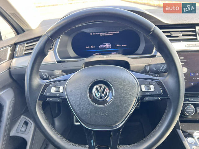 Белый Фольксваген Пассат, объемом двигателя 2 л и пробегом 205 тыс. км за 22200 $, фото 21 на Automoto.ua