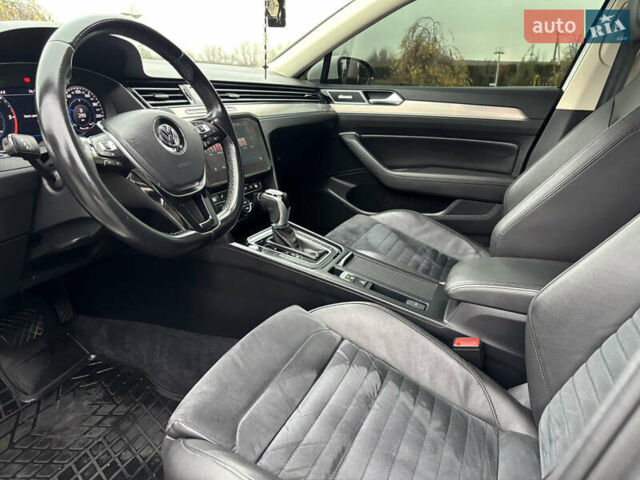 Белый Фольксваген Пассат, объемом двигателя 1.97 л и пробегом 268 тыс. км за 17890 $, фото 47 на Automoto.ua