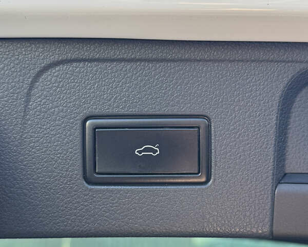 Белый Фольксваген Пассат, объемом двигателя 2 л и пробегом 223 тыс. км за 21500 $, фото 10 на Automoto.ua