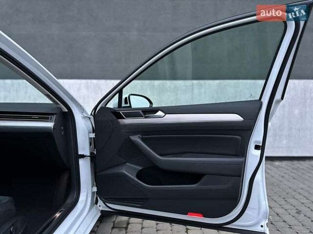 Білий Фольксваген Пассат, об'ємом двигуна 1.97 л та пробігом 239 тис. км за 19500 $, фото 52 на Automoto.ua