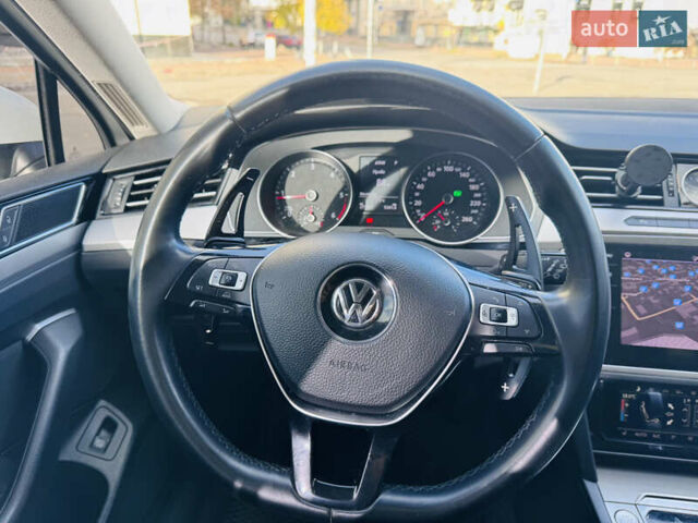 Белый Фольксваген Пассат, объемом двигателя 1.97 л и пробегом 275 тыс. км за 16499 $, фото 35 на Automoto.ua