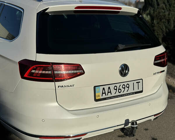 Белый Фольксваген Пассат, объемом двигателя 2 л и пробегом 223 тыс. км за 21500 $, фото 5 на Automoto.ua