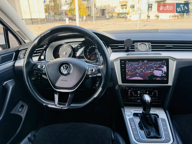 Белый Фольксваген Пассат, объемом двигателя 1.97 л и пробегом 275 тыс. км за 16499 $, фото 33 на Automoto.ua