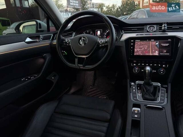 Белый Фольксваген Пассат, объемом двигателя 1.97 л и пробегом 180 тыс. км за 21000 $, фото 14 на Automoto.ua