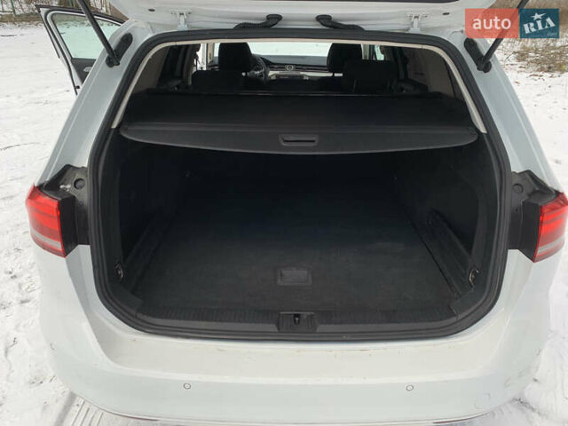 Білий Фольксваген Пассат, об'ємом двигуна 1.97 л та пробігом 229 тис. км за 12500 $, фото 5 на Automoto.ua