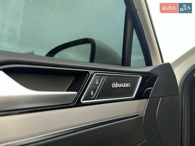 Белый Фольксваген Пассат, объемом двигателя 1.97 л и пробегом 267 тыс. км за 17890 $, фото 52 на Automoto.ua