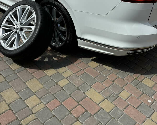 Белый Фольксваген Пассат, объемом двигателя 2 л и пробегом 212 тыс. км за 19500 $, фото 60 на Automoto.ua