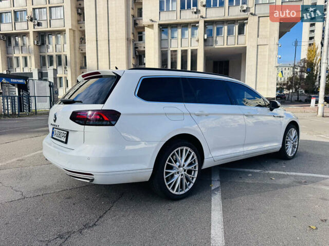 Белый Фольксваген Пассат, объемом двигателя 1.97 л и пробегом 275 тыс. км за 16499 $, фото 20 на Automoto.ua