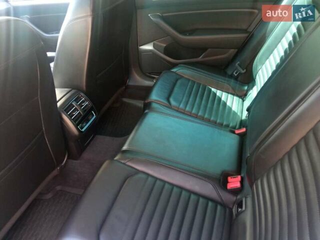 Белый Фольксваген Пассат, объемом двигателя 1.97 л и пробегом 170 тыс. км за 23000 $, фото 12 на Automoto.ua