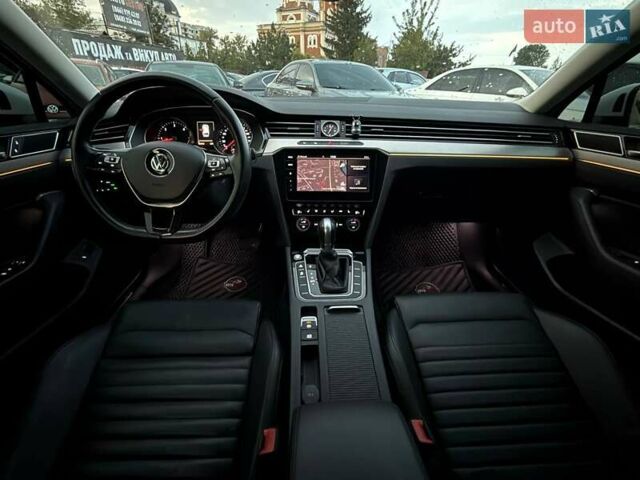 Белый Фольксваген Пассат, объемом двигателя 1.97 л и пробегом 180 тыс. км за 21000 $, фото 17 на Automoto.ua