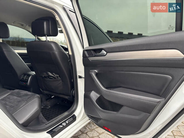 Белый Фольксваген Пассат, объемом двигателя 1.97 л и пробегом 268 тыс. км за 17890 $, фото 58 на Automoto.ua