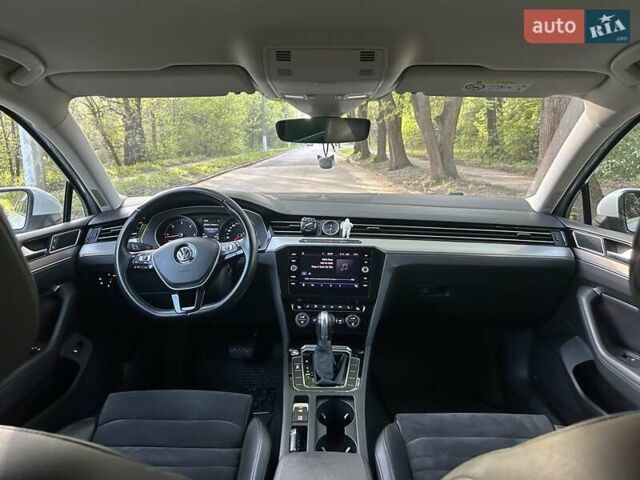 Белый Фольксваген Пассат, объемом двигателя 1.97 л и пробегом 194 тыс. км за 20600 $, фото 21 на Automoto.ua