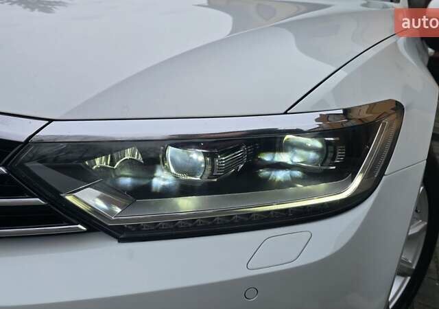 Белый Фольксваген Пассат, объемом двигателя 1.97 л и пробегом 223 тыс. км за 18290 $, фото 50 на Automoto.ua