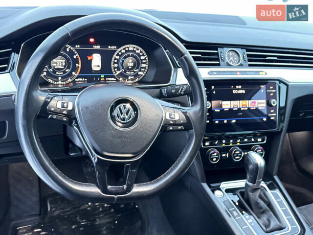 Білий Фольксваген Пассат, об'ємом двигуна 1.8 л та пробігом 171 тис. км за 16500 $, фото 9 на Automoto.ua