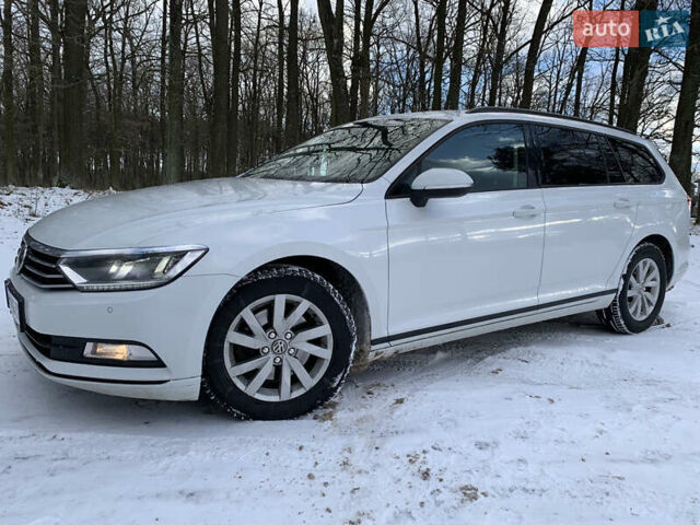 Білий Фольксваген Пассат, об'ємом двигуна 1.97 л та пробігом 229 тис. км за 12500 $, фото 2 на Automoto.ua