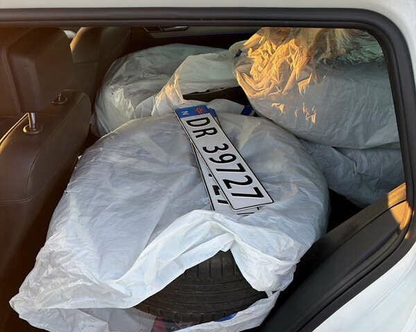 Белый Фольксваген Пассат, объемом двигателя 1.4 л и пробегом 200 тыс. км за 19000 $, фото 7 на Automoto.ua