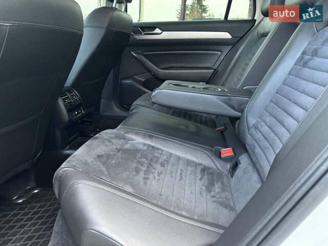 Белый Фольксваген Пассат, объемом двигателя 1.97 л и пробегом 269 тыс. км за 17890 $, фото 87 на Automoto.ua