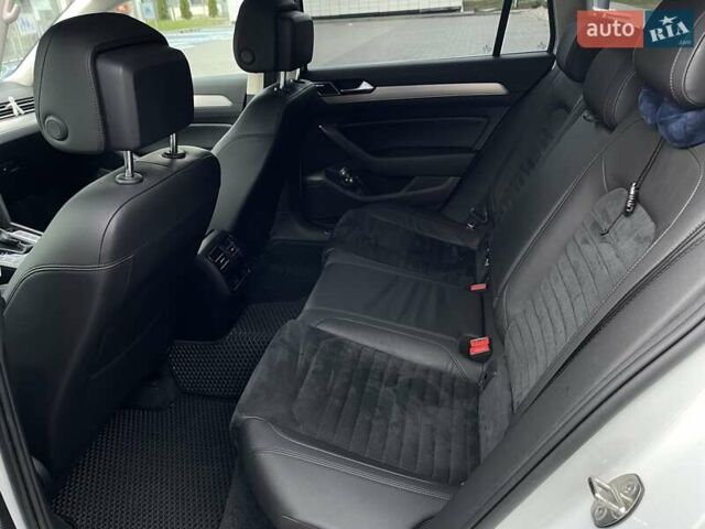 Білий Фольксваген Пассат, об'ємом двигуна 2 л та пробігом 181 тис. км за 18950 $, фото 29 на Automoto.ua