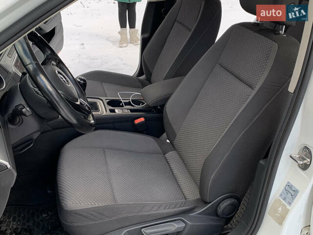 Білий Фольксваген Пассат, об'ємом двигуна 1.97 л та пробігом 229 тис. км за 12500 $, фото 11 на Automoto.ua